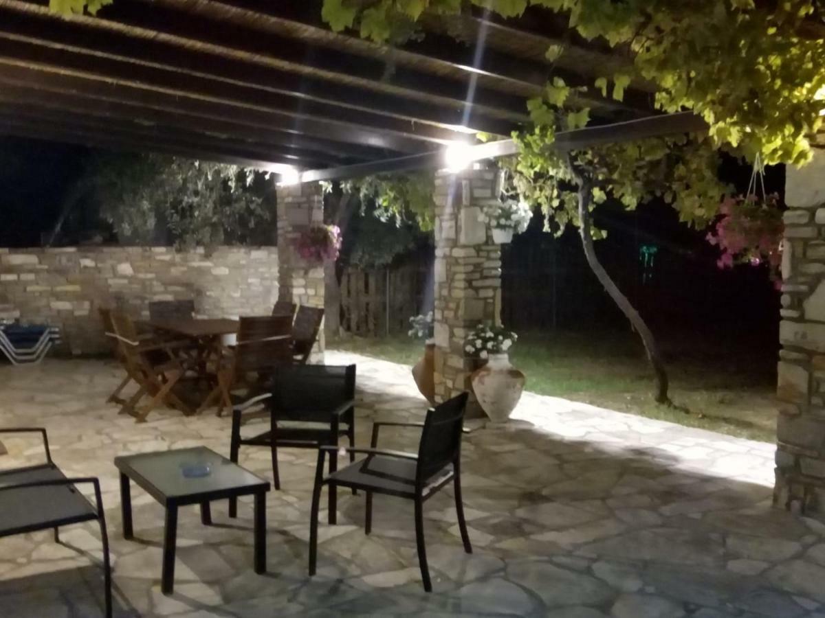 Villa Glaykos Thimonia Екстериор снимка